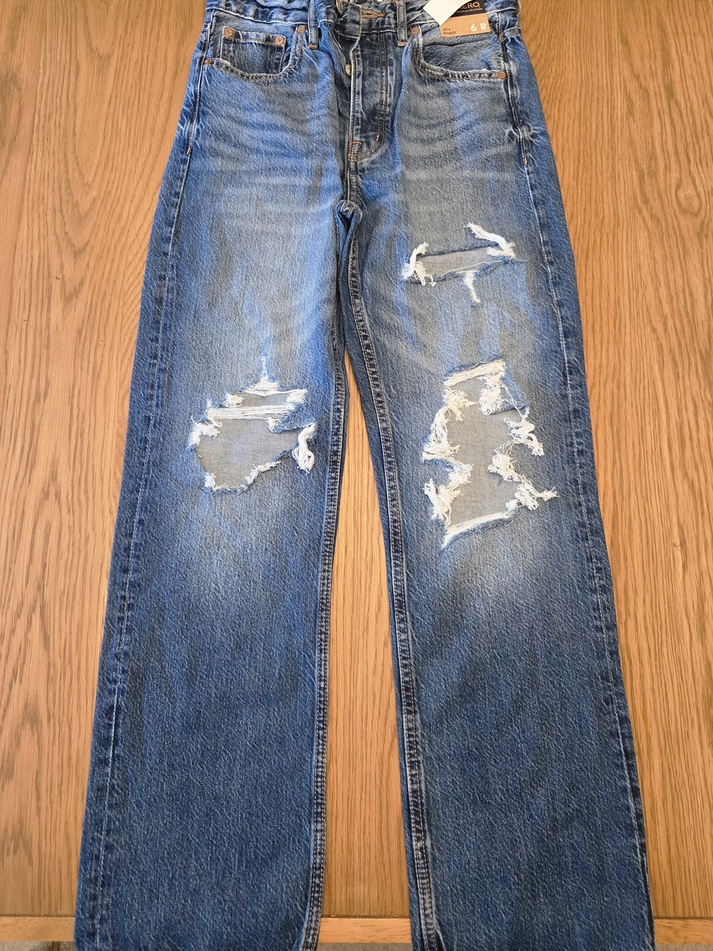 Aeropostale Men's Distressed Blue Straight Jeans